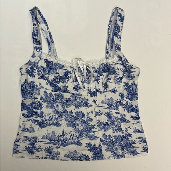 Kimchi Blue
Women's Blue Lennon Ceramic Print Linen Cami Top - Picture 7 of 11